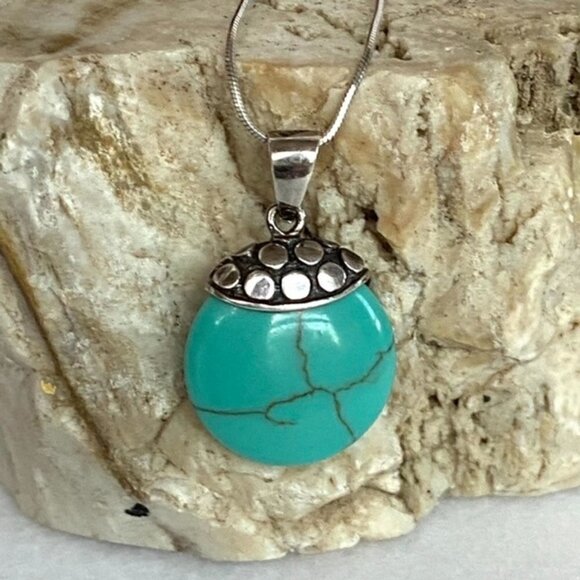 Sterling Silver 925 Round Faux Turquoise Bali Style Pendant Necklace 17" Chain - Picture 6 of 16